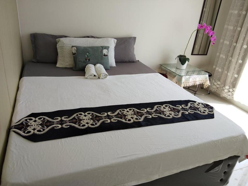 Smdc Tagaytay Taal Lake Condo Cook Netflix No Balcony No Free Parking Tagaytay City Екстериор снимка
