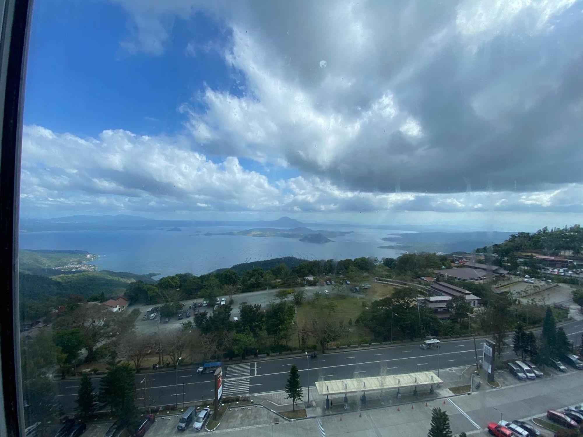 Smdc Tagaytay Taal Lake Condo Cook Netflix No Balcony No Free Parking Tagaytay City Екстериор снимка