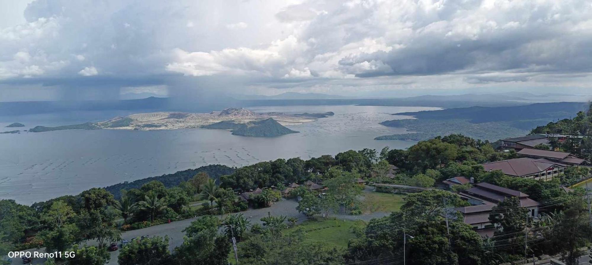 Smdc Tagaytay Taal Lake Condo Cook Netflix No Balcony No Free Parking Tagaytay City Екстериор снимка